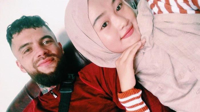 Dhea Simatupang, wanita biasa yang dinikahi Diego Michiels