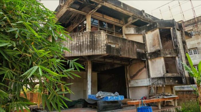 Rumah yang meneyramkan