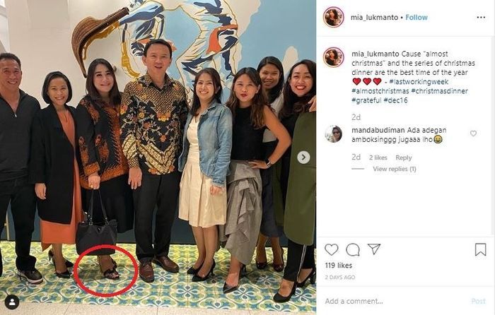Ahok dan Puput tampak hadir dia cara makan mlaam natal