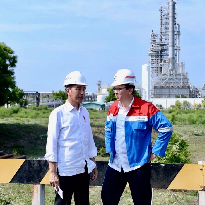Komentar Yunarto Wijaya soal foto Ahok tolak pinggang depan Jokowi menyulut emosi netizen 