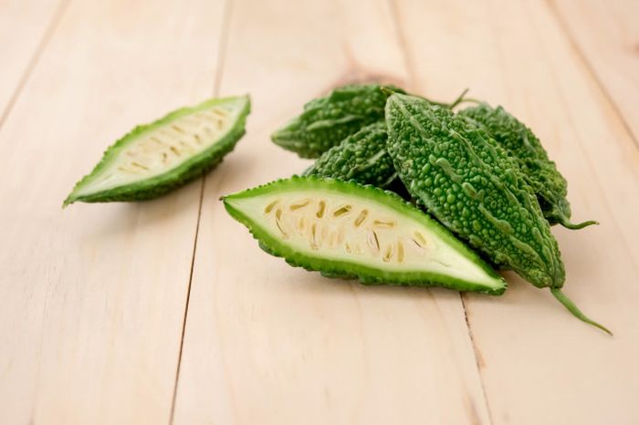 Buah Pare bahan ramuan Ningsih Tinampi.