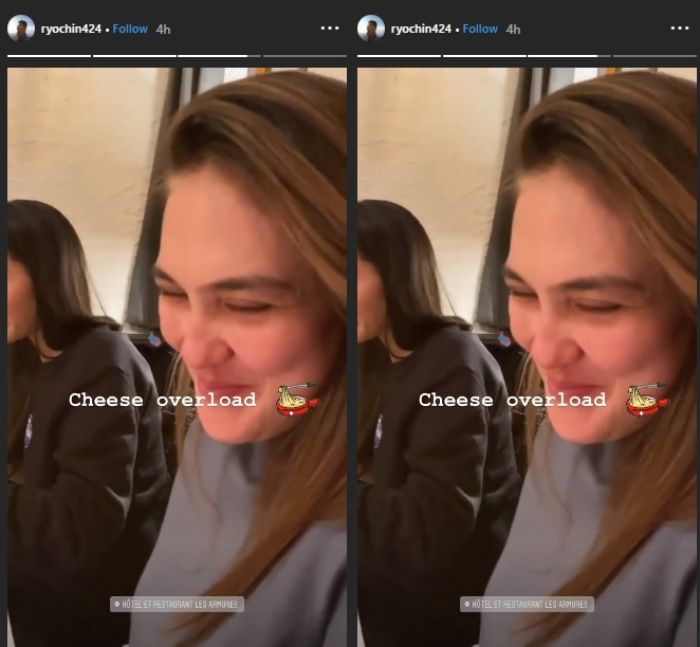 Ekspresi Luna Maya yang tampak malu-malu saat Ryochin mengarahkan kamera ke wajahnya.