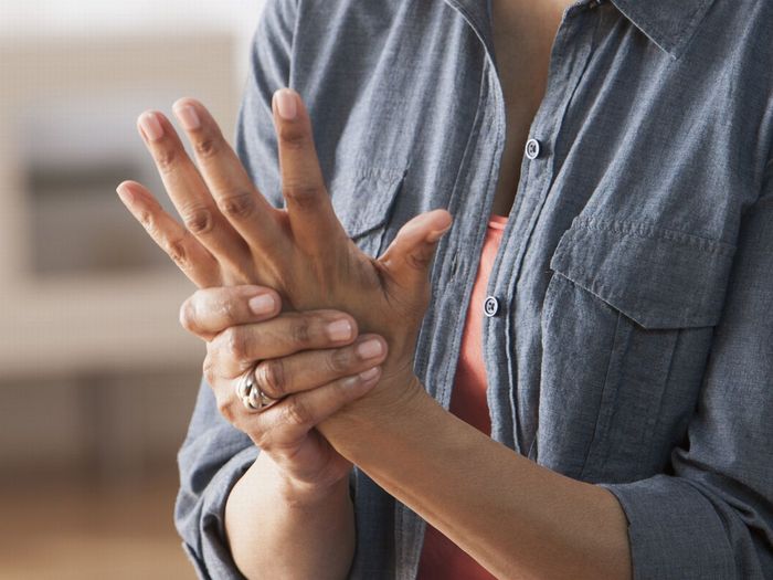 Wasapadai Gejala Serangan Asam Urat Pada Tangan Doktersehat