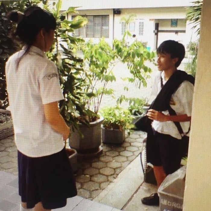 Foto lawas yang diunggah oleh Isyana