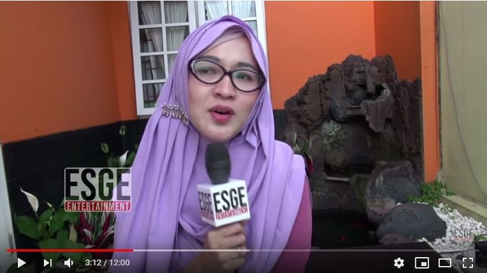 Okie Agustina berbagi pengalamannya berumah tangga saat alami pasang surut perekonomian