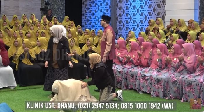 Evi Masamba ngamuk saat didoakan Ustadz Dhanu