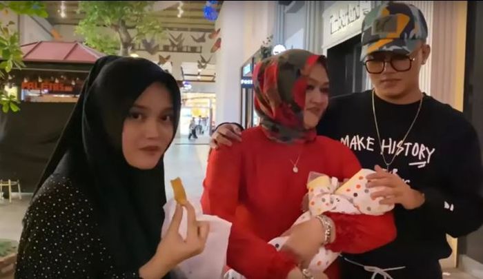YouTube Putri Delina - Lina Mantan Istri Sule meninggal dunia