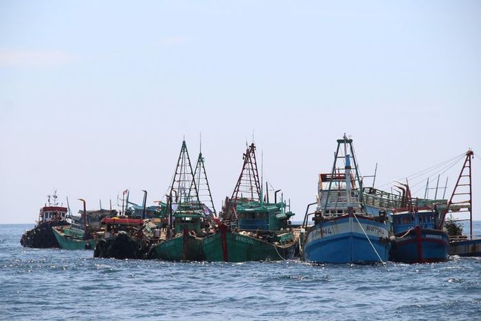 Kapal asing China masuk wilayah Natuna, TNI siaga tempur di Natuna.