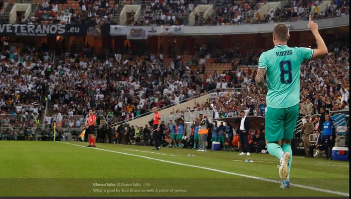 Toni Kroos merayakan golnya untuk Real Madrid ke gawang Valencia dalam partai Piala Super Spanyol di King Abdullah Sports City, Jeddah, 8 Januari 2020.