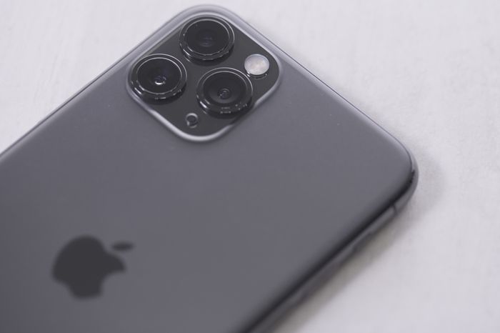 Iphone 11 поддерживает esim