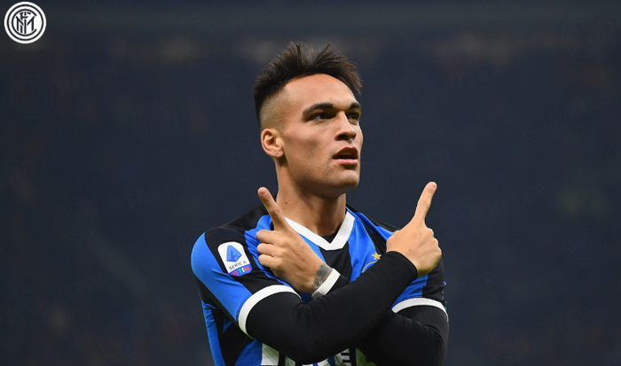 Selebrasi Lautaro Martinez setelah berhasil membobol gawang Atalanta di pertandingan pekan ke-19 Liga Italia, Sabtu (11/1/2020) atau Minggu dini hari WIB.