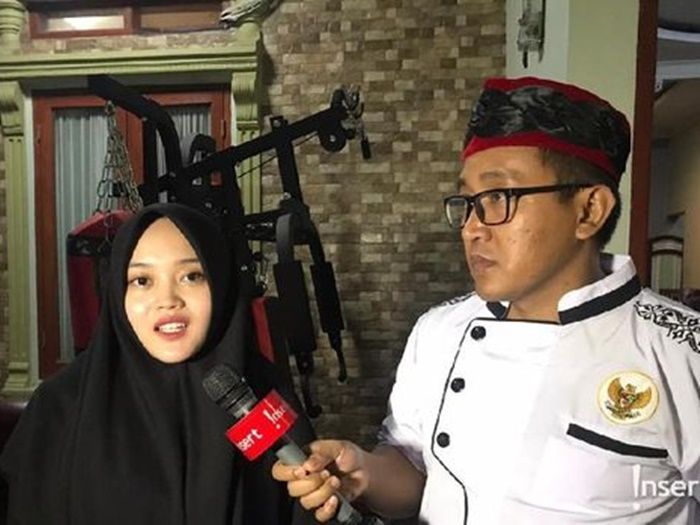 Putri Delina dan <a href='https://pontianak.tribunnews.com/tag/teddy' title='Teddy'>Teddy</a>