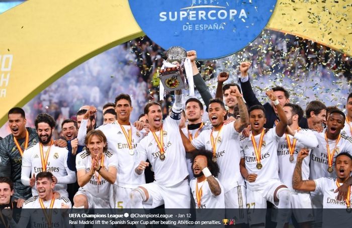 Para pemain Real Madrid sukses merengkuh gelar Piala Super Spanyol usai menundukkan Atletico Madrid di partai final, Minggu (12/1/2020).