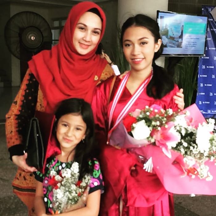 5 Anak Seleb 90-an yang Jarang Terekspos. Padahal Punya Paras yang