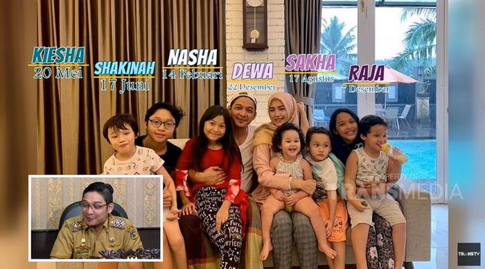 Pasha nampak kebingungan menjawab tanggal lahir ketujuh anaknya