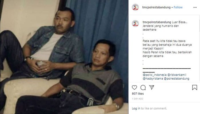 Sama Sama Duduk Di Sofa Pakai Celana Jeans Begini Gaya Idham Azis Semasa Muda Kompak Bersama Seniornya Tito Karnavian Siapa Sangka Keduanya Jadi Kapolri Semua Halaman Grid Hot