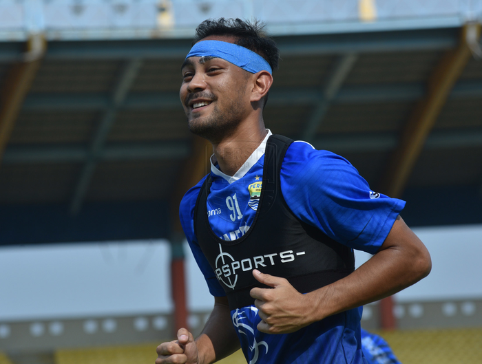 Gelandang asing Persib Bandung, Omid Nazari, saat mengikuti latihan tim pada gelaran Liga 1 2019.