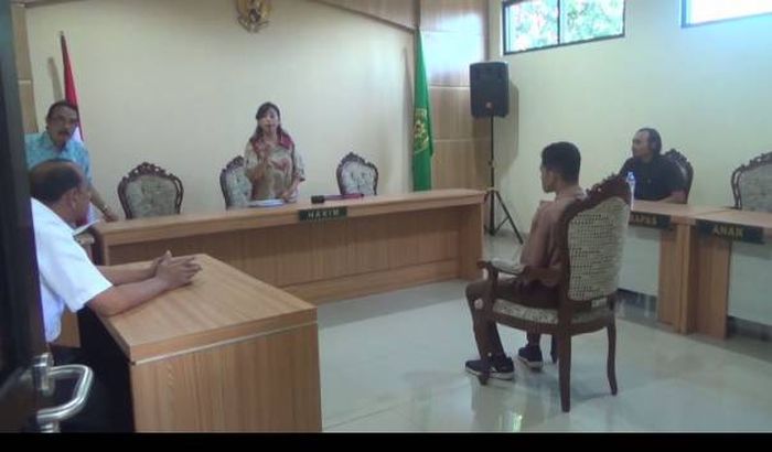 Sidang kasus pembunuhan begal karena lindungi perempuan.