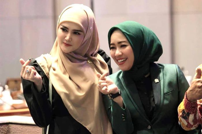 Penampilan anggun Mulan Jameela saat Sidang Paripurna