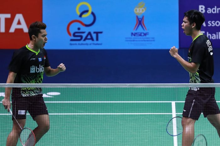 Pasangan ganda putra Indonesia, Leo Rolly Carnando/Daniel Marthin, tampil pada babak kualifikasi Thailand Masters 2020 di Indoor Stadium Huamark, Bangkok, Selasa (21/1/2020).