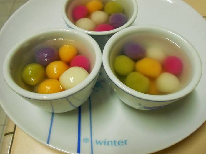 Tangyuan.