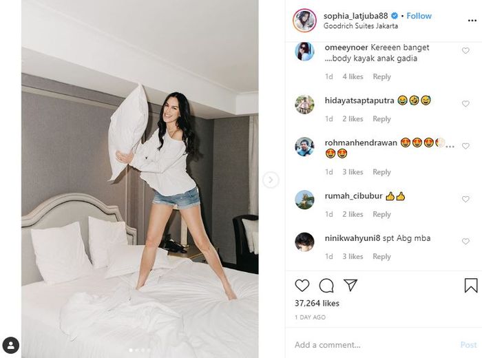 Komentar netizen di unggahan terbaru Sophia Latjuba