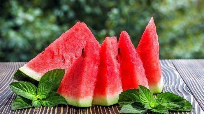 semangka bisa mencegah bau mulut 