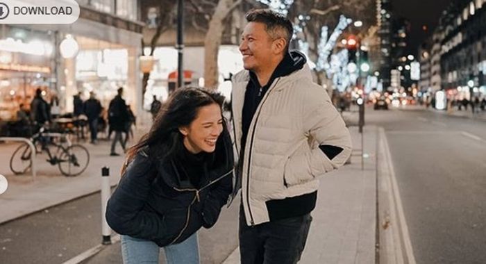 Gading Marten dan Julia Hartmans