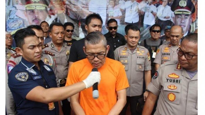 Pengemudi yang cekik polantas