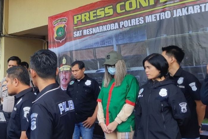 Lucinta Luna saat jumpa pers
