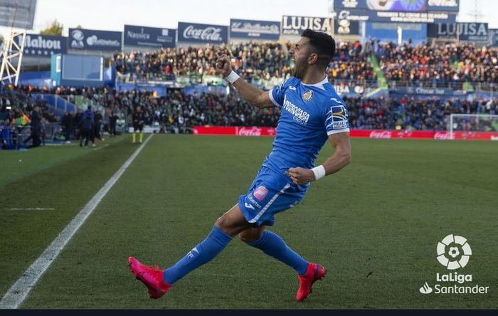 Penyerang Getafe, Angel Rodriguez, merayakan gol.