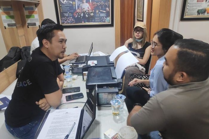 2 Sosok rekan <a href='https://pontianak.tribunnews.com/tag/lucinta-luna' title='Lucinta Luna'>Lucinta Luna</a>