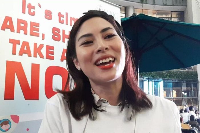 Pembawa acara Anya Dwinov saat ditemui di kawasan Kebayoran Baru, Jakarta Selatan, Minggu (16/2/2020)