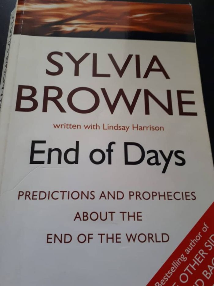 Buku yang berjudul End of Days: Predictions and Prophecies About the End of the World