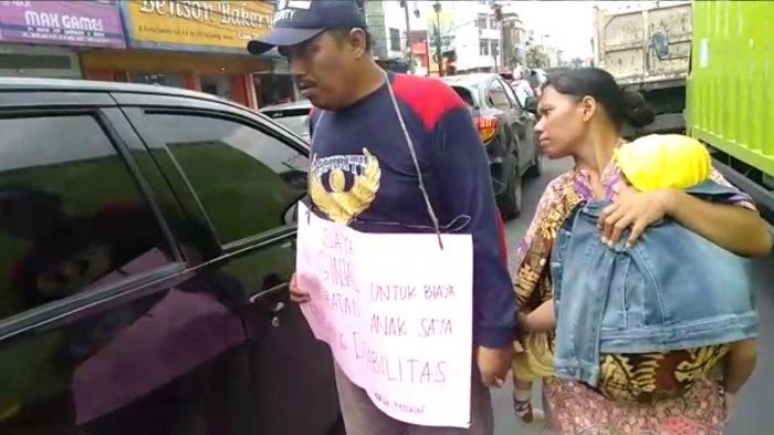 Pak rahmat jual ginjal di jalanan.