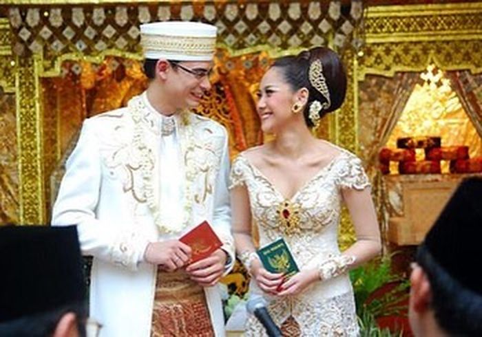 BCL dan Ashraf Sinclair saat akad nikah