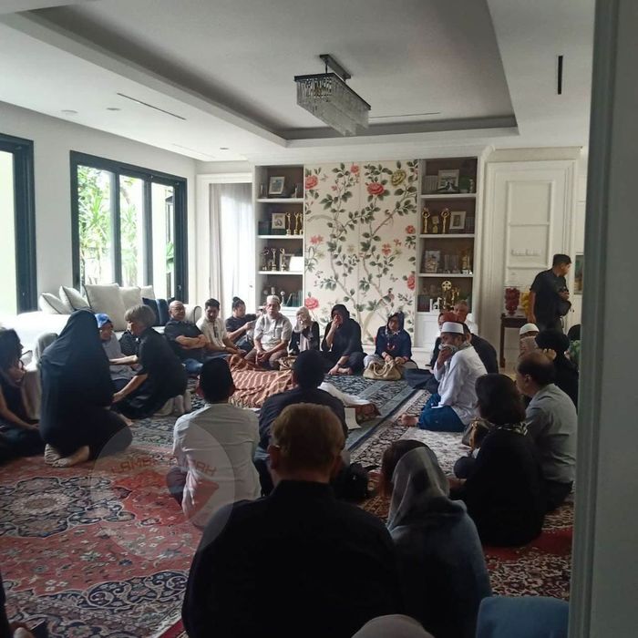 Jenazah Ashraf Sinclair disemayamkan di rumah duka