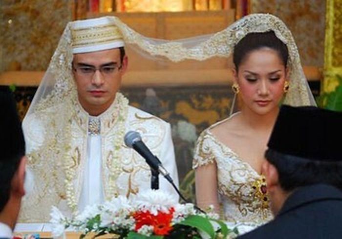 BCL dan Ashraf Sinclair saat akad nikah