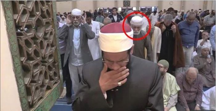 Raafat Maglad, Muazin Masjid Pusat Inggris yang tertikam karena serangan pria asing