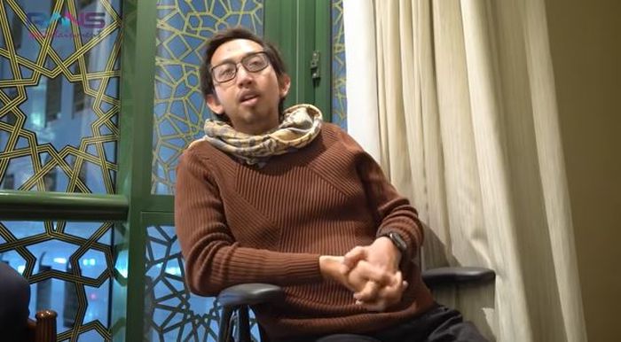 Abrar saat menceritakan kronologi pengunduran dirinya