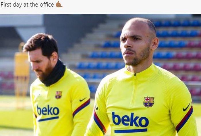 Penyerang Barcelona, Martin Braithwaite (kanan).