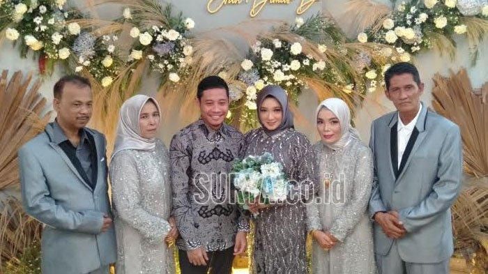 Momen lamaran Evan Dimas dan Dewi Zahrani