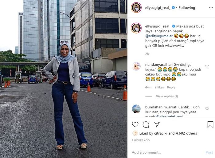 Elly Sugigi dapat pujian dari netizen lantaran tubuhnya yang langsing.