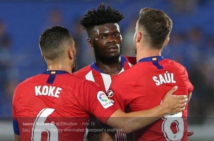 Gelandang Atletico Madrid yang menjadi incaran Arsenal, Thomas Partey (Tengah),.