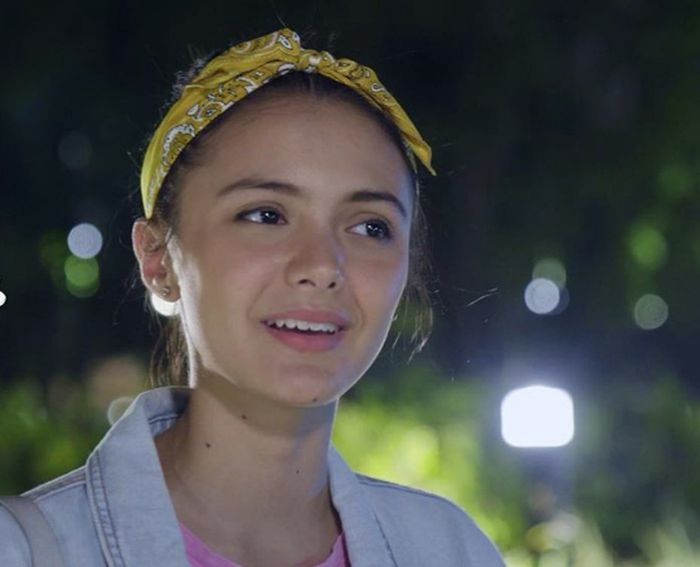 Bye Bye Bad Mood Pakai Bandana 4 Tips Atasi Bad Hair Day Ala Amanda Rawles Semua Halaman Cewekbanget