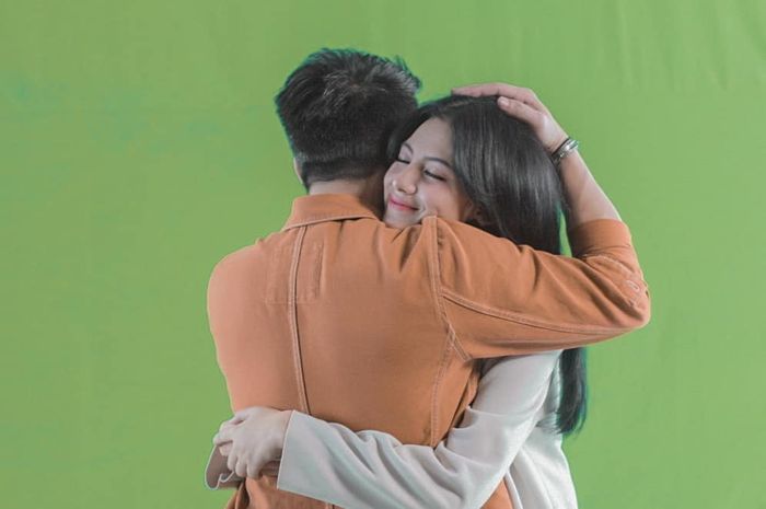 Momen ketika Ariel Noah dan Lania Fira bersaing sebagai sepasang kekasih.