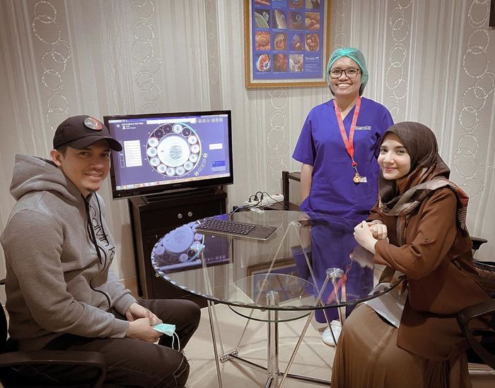 Zaskia Sungkar dan Irwansyah saat menjalani program bayi tabung