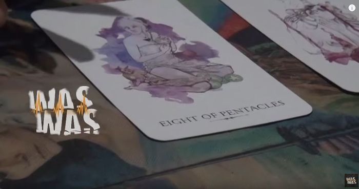 Kartu tarot untuk ramal BCL