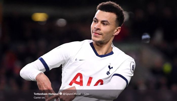 Gelandang asal Inggris, Dele Alli, melakukan selebrasi setelah mencetak gol untuk Tottenham Hotspur.