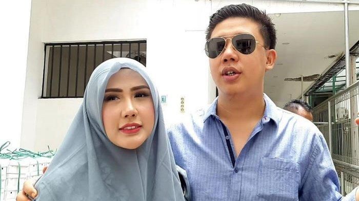 Rey Utami dan Pablo Benua